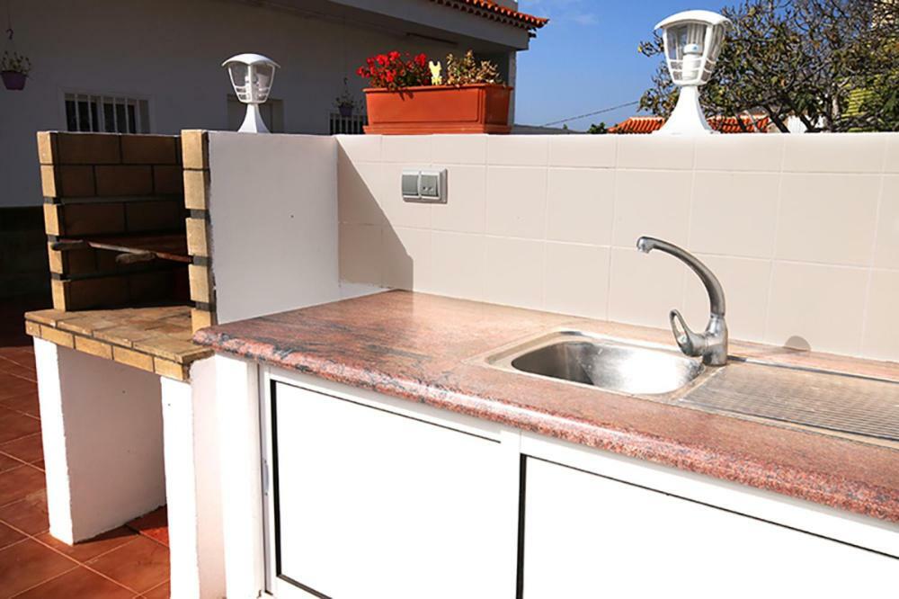 Villa Albe, Jacuzzi Con Vistas Al Mar Арона Екстер'єр фото